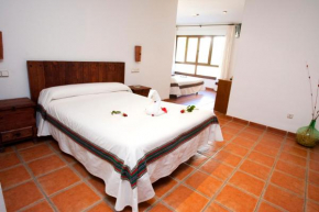 Гостиница Hostal Mulhacen  Тревелес